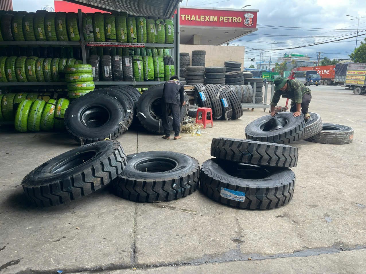 ĐẠI LÝ VỎ XE - LỐP XE Ô TÔ TẢI - CONTAINER UY TÍN TẠI TÂY NINH